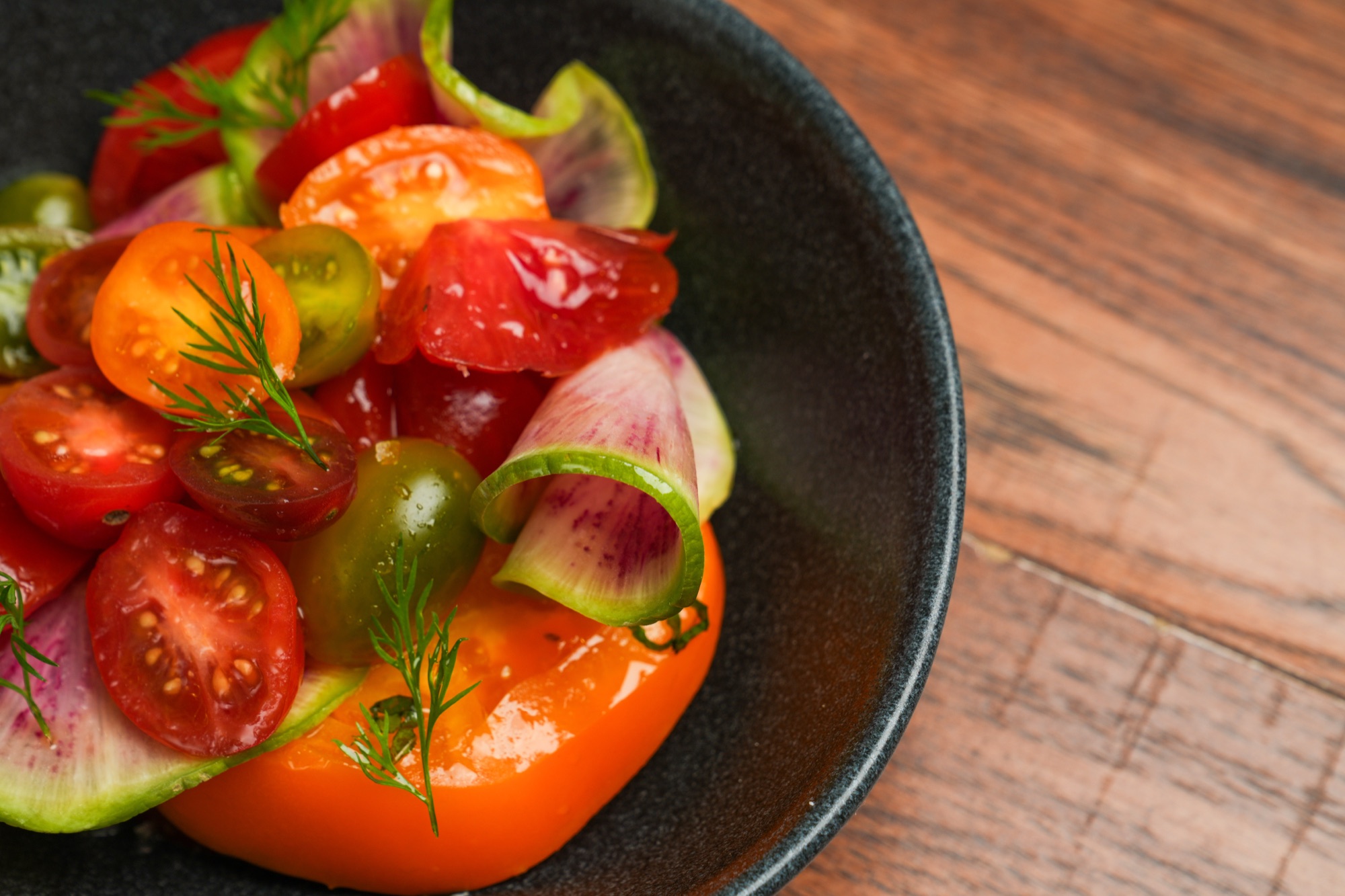 Heirloom tomato and radish salad with dill
